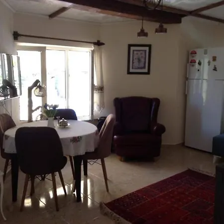 Nesrin Hanim'in Evi מוגלה